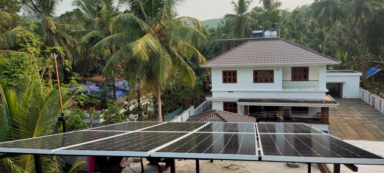 WAXO POWER LOUNGE SOLAR MALAPPURAM