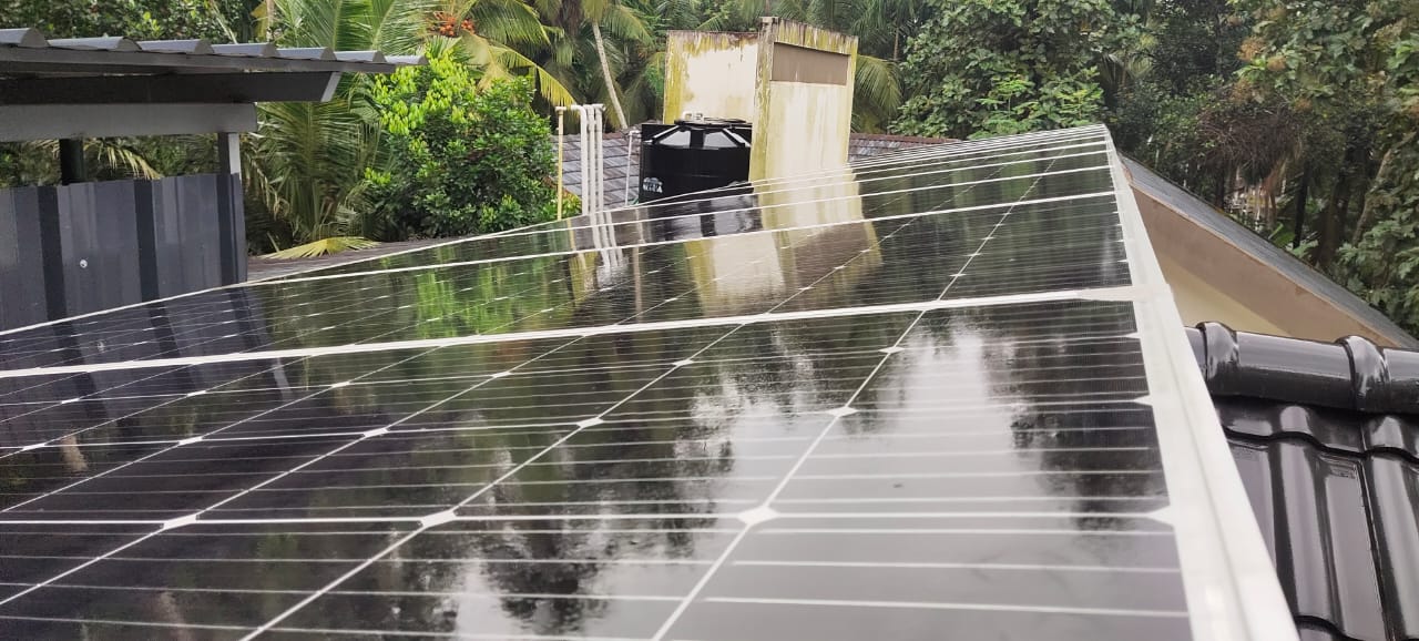 WAXO POWER LOUNGE SOLAR MALAPPURAM